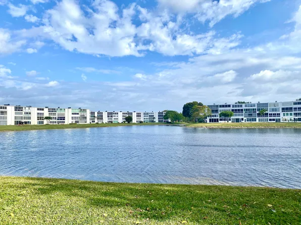 1065 Harwood E E, Deerfield Beach, FL 33442