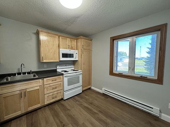 3rd image of 2031 Washington Ave
