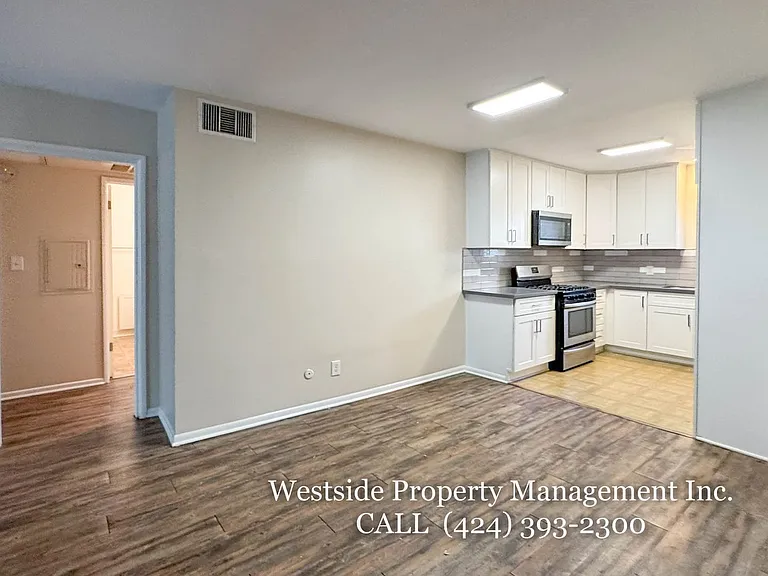 425 E Tamarack Ave #3 — Photo 3