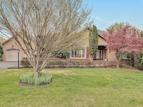 375 Chestnut Creek Dr, Hardy, VA 24101