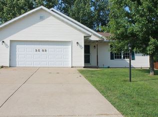 9509 W Lake Camelot Dr, Mapleton, IL 61547