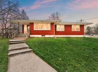 8626 Christopher Dr, Saint John, IN 46373