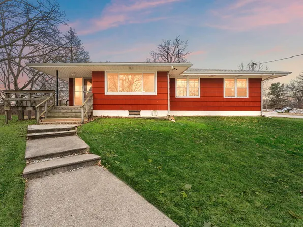 8626 Christopher Dr, Saint John, IN 46373