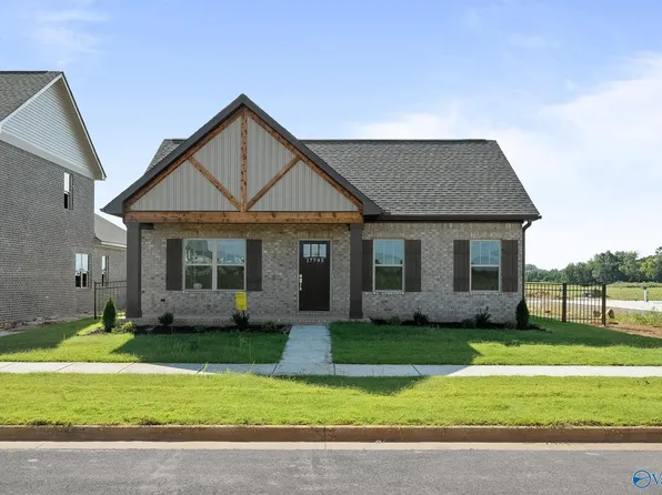 17388 Chelsea St, Athens, AL 35611