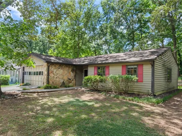 573 Fieldstream Way, Lawrenceville, GA 30044