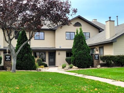 5465 Orleans Ln N APT 2, Plymouth, MN, 55442