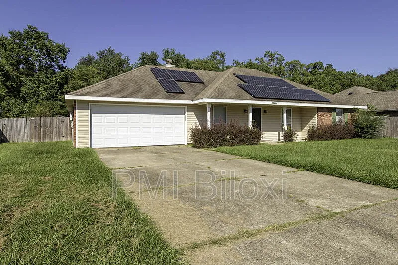 13011 Windcrest Ln