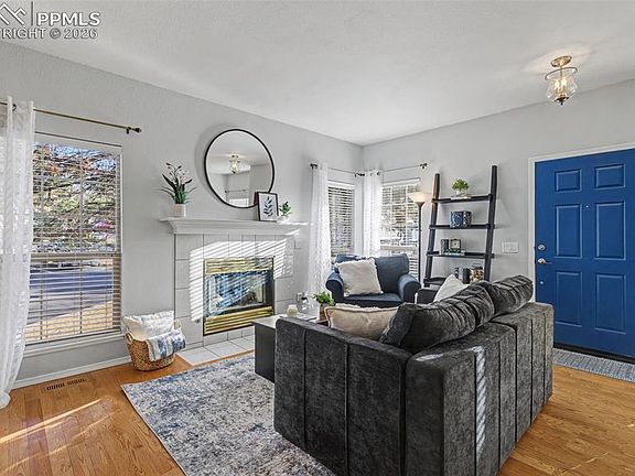 4th image of 6958 Los Reyes Cir