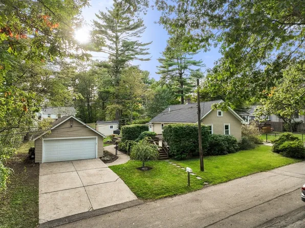 6 Grove Ave, Sharon, MA 02067