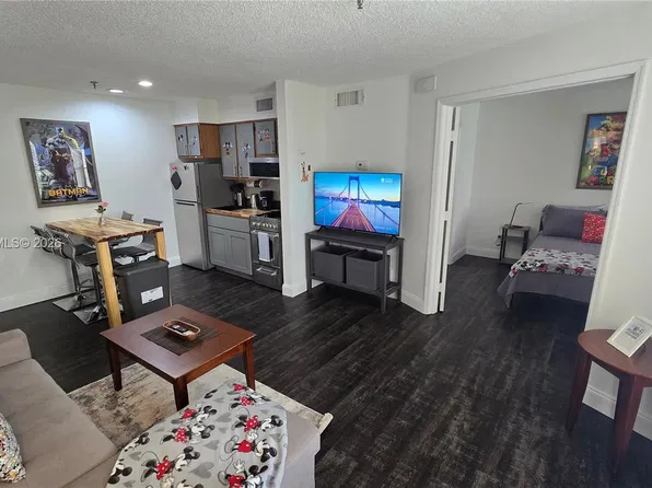 3100 Parkway Blvd #123, Kissimmee, FL 34747