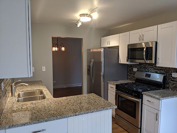 5th image of 280 Ashbury Ln W APT 3