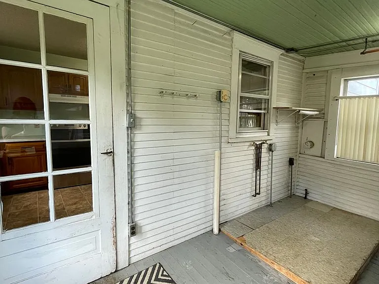 615 E 6th Ave — Photo 42
