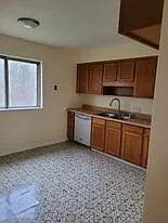 1811 Edgewood Dr — Photo 3