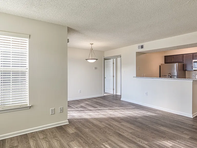 Latitudes Apartments — Photo 28