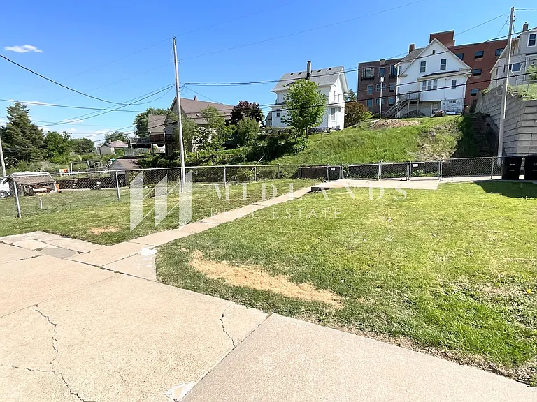 815 Pierce St — Photo 19