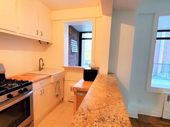 5th image of 5 Roosevelt Pl APT 1J