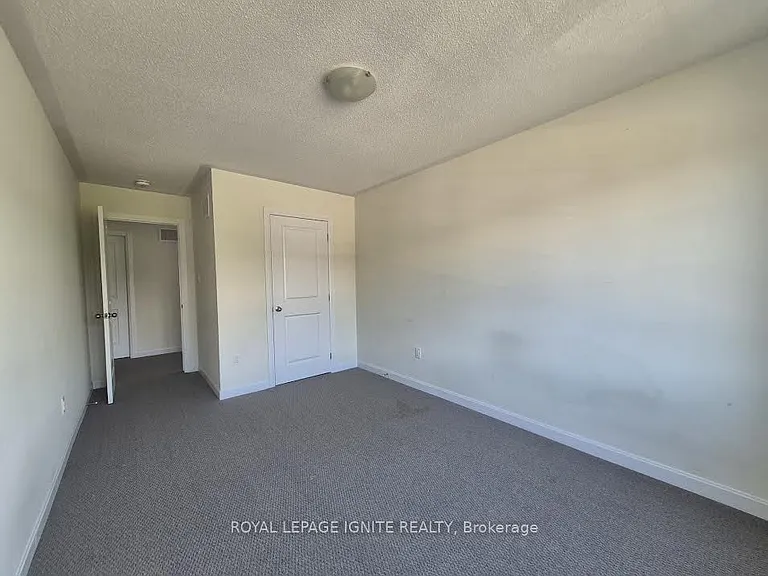 137 Gildersleeve Blvd — Photo 20