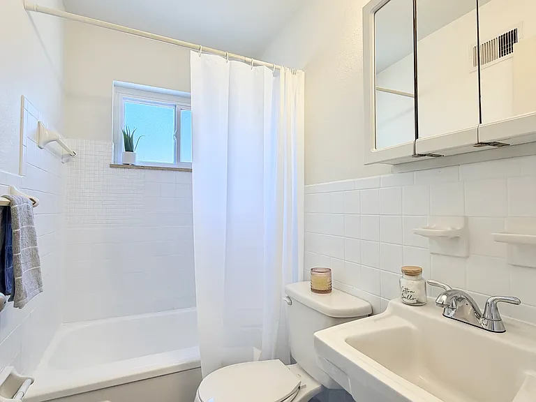 2819 Lemay Ferry Rd #D — Photo 8