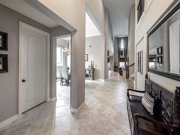 4th image of 5310 Kenton Place Ln