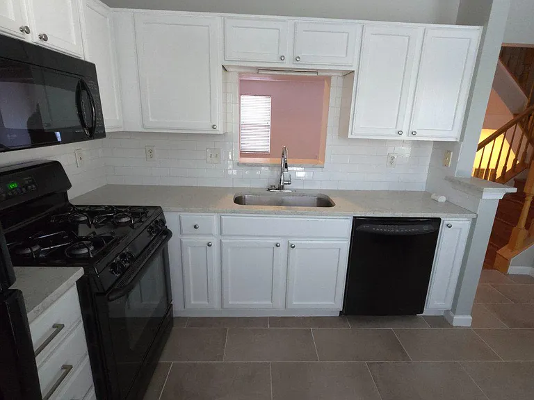 4703 Colonnade Way — Photo 16
