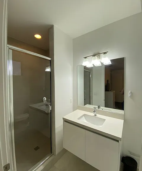 10081 NW 75th Ter — Photo 2