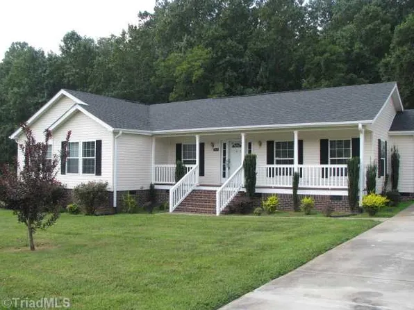 5016 Natalie Temple Ln, Winston Salem, NC 27105