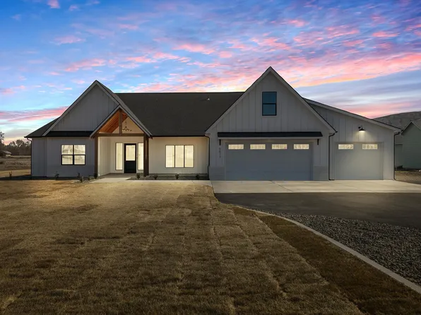 6677 S Moore Rd, Prosser, WA 99350