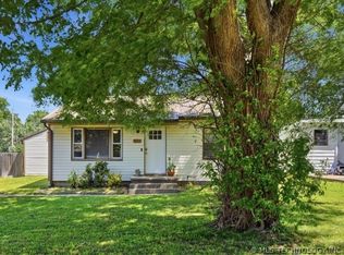 302 E 12th St, Claremore, OK 74017