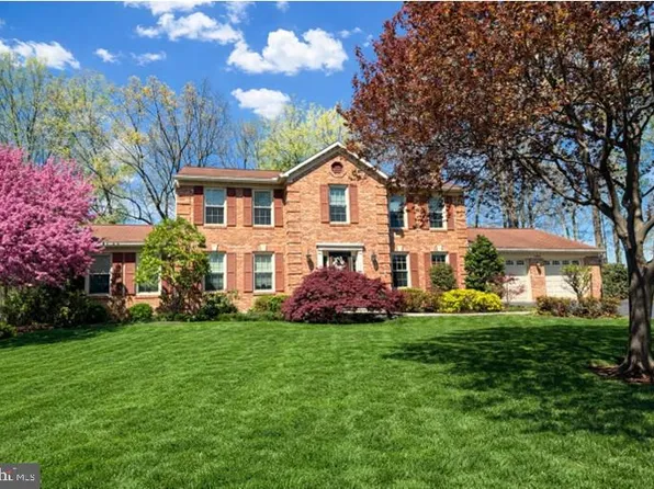 12822 Willow Glen Ct, Herndon, VA 20171