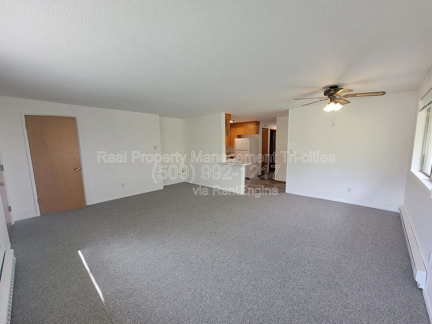 2 bed, 1.0 bath, 920 sqft, $1,050 — Photo 3