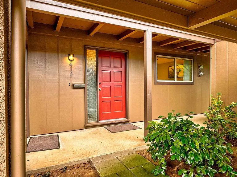 Upland Terrace — Photo 16