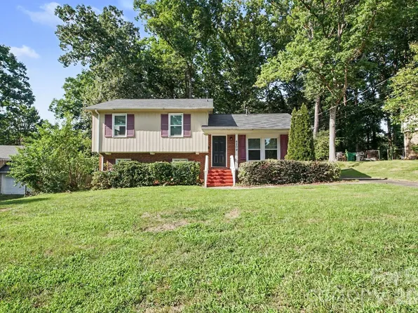 6209 Springfield Dr, Charlotte, NC 28212