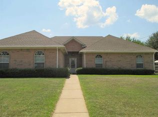 204 Arizona Ave, Wake Village, TX 75501