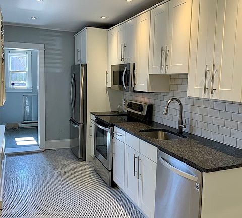 5th image of 414 1/2 E Orange St