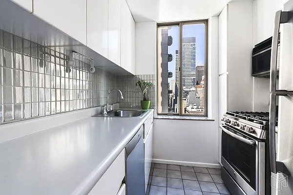 Rented by Halstead Real Estate | media 78