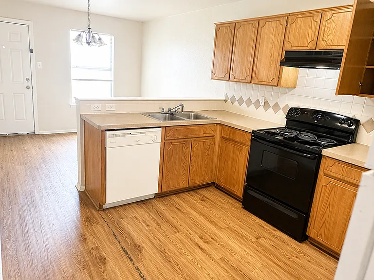 1312 Dugger Cir #A — Photo 10