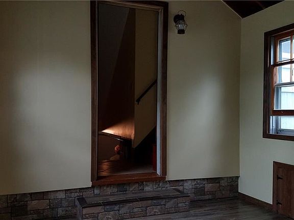 3rd image of 9 Fassett Ave
