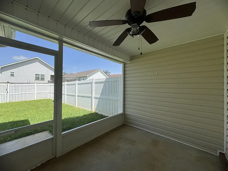 137 Winterberry Way — Photo 18