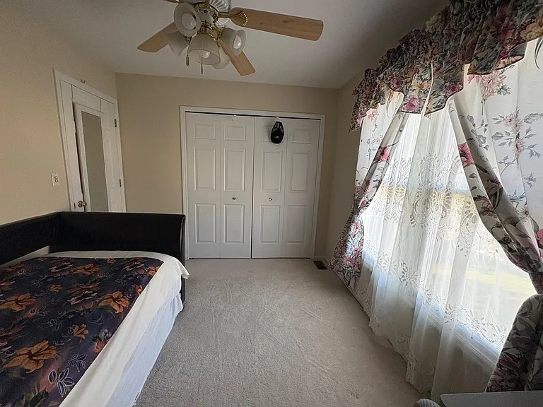 237 Biscayne St — Photo 22