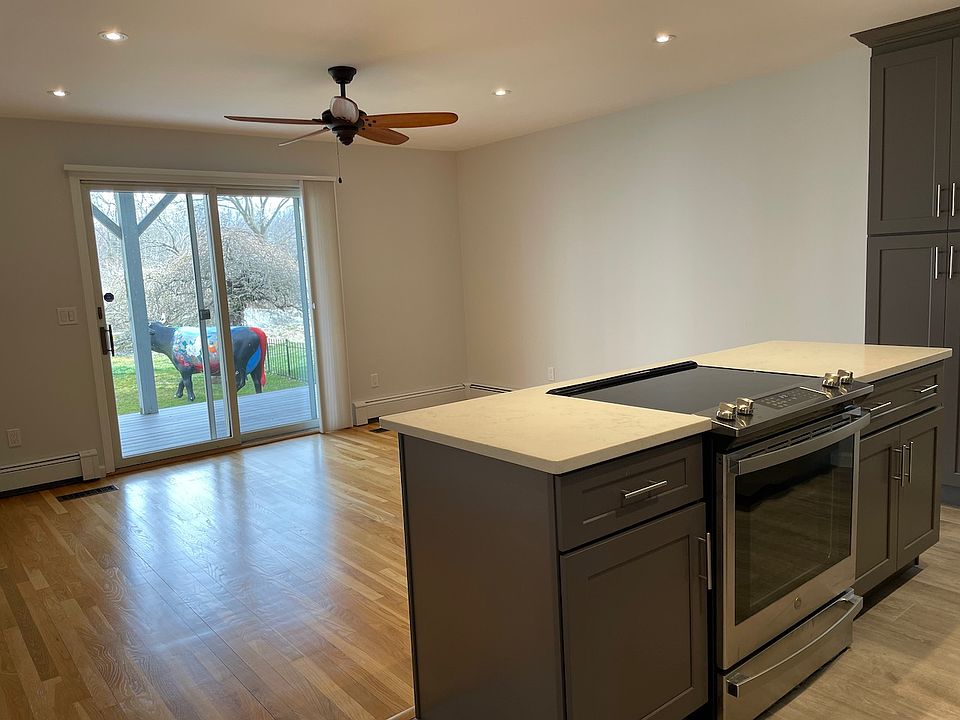 Kitchen / Living Room