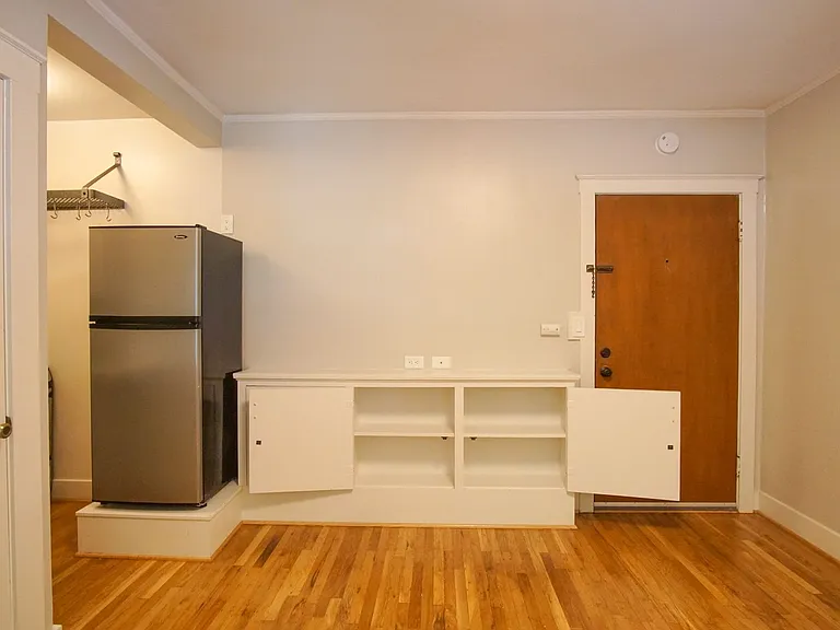 2728 SE Main St #9 — Photo 7