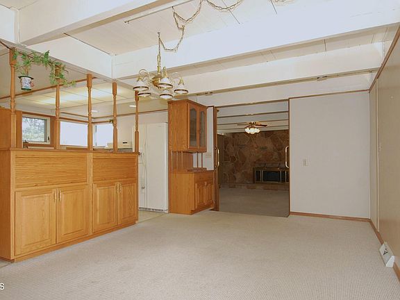 3rd image of 420 Lincoln Ave S
