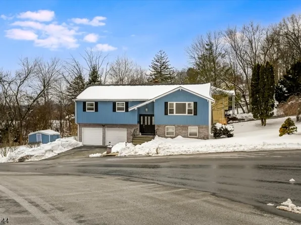 210 Ross Dr, Boonton Town, NJ 07005
