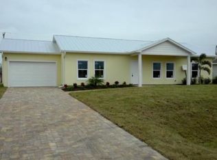 2209 NE 8th Place Cpe, Coral, FL 33909