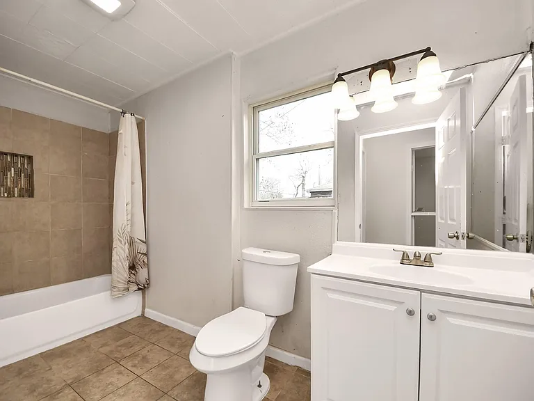 10506 Sierra Dr — Photo 24