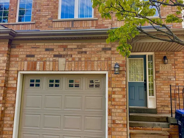 5526 Creditrise Pl, Mississauga, ON L5M 6E3