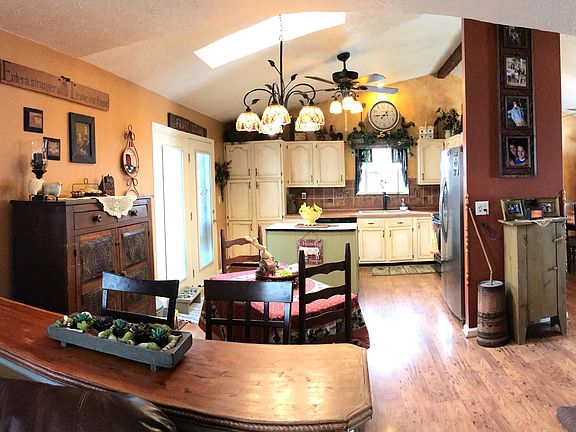 Kitchen approx. 12 x 17