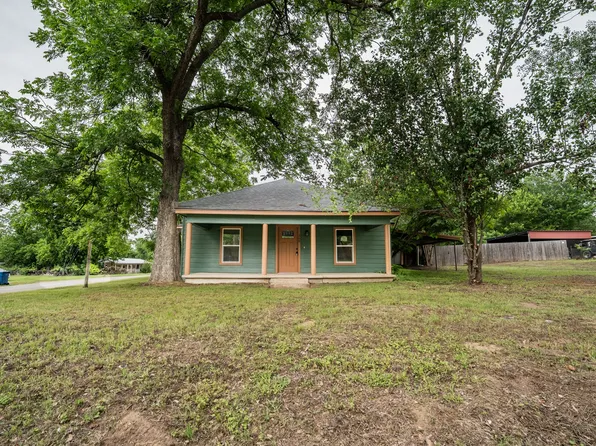 308 W Pine St, Winnsboro, TX 75494