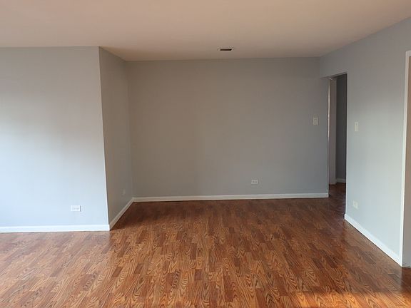 2nd image of 6111 N Seeley Ave #3