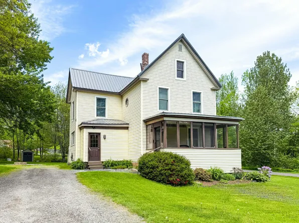 178 Main Road S, Hampden, ME 04444